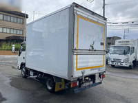 いすゞエルフパネルバン小型（2t・3t）[写真02]