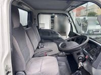 いすゞエルフパネルバン小型（2t・3t）[写真10]