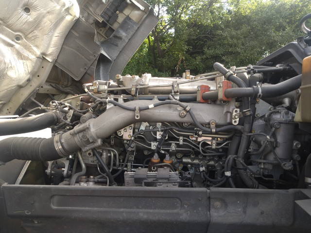 いすゞギガトレーラーヘッド（トラクターヘッド）大型（10t）[写真15]