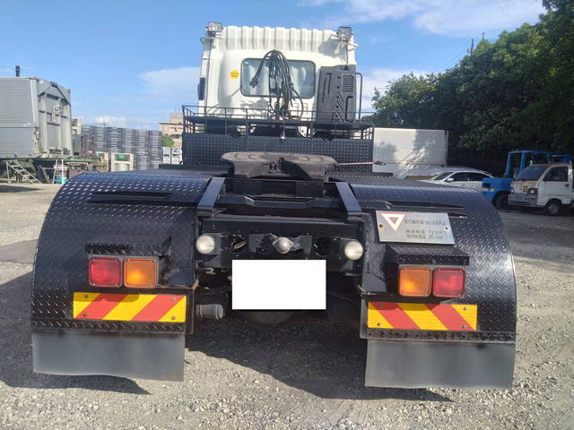 いすゞギガトレーラーヘッド（トラクターヘッド）大型（10t）[写真07]