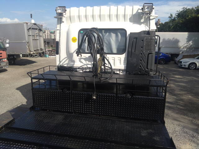 いすゞギガトレーラーヘッド（トラクターヘッド）大型（10t）[写真09]