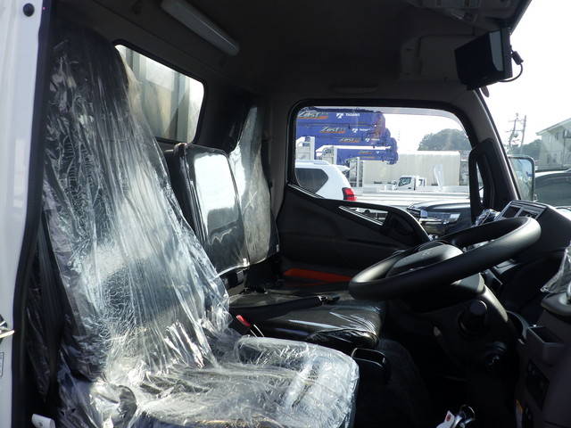 三菱ふそうキャンターアルミブロック小型（2t・3t）[写真23]