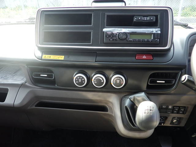 三菱ふそうキャンターアルミブロック小型（2t・3t）[写真28]