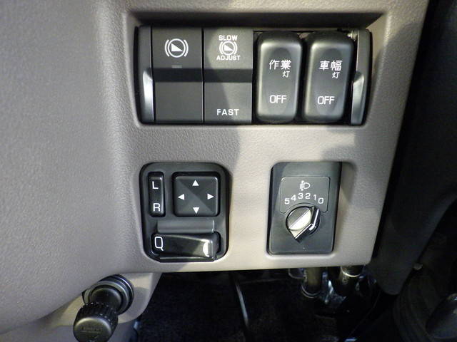 三菱ふそうキャンターアルミブロック小型（2t・3t）[写真30]