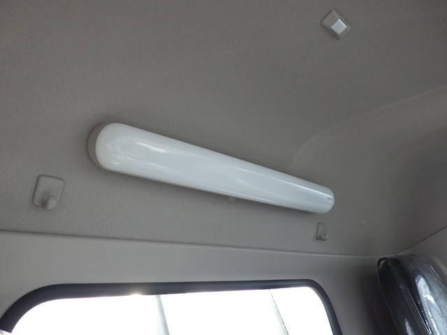 三菱ふそうキャンターアルミブロック小型（2t・3t）[写真35]