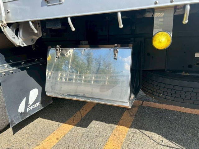 いすゞギガアルミブロック大型（10t）[写真10]