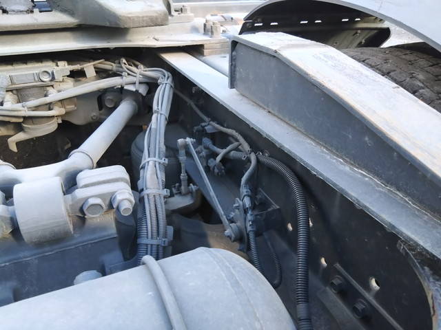 日野プロフィアトレーラーヘッド（トラクターヘッド）大型（10t）[写真10]