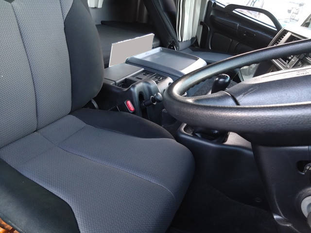 日野プロフィアトレーラーヘッド（トラクターヘッド）大型（10t）[写真18]