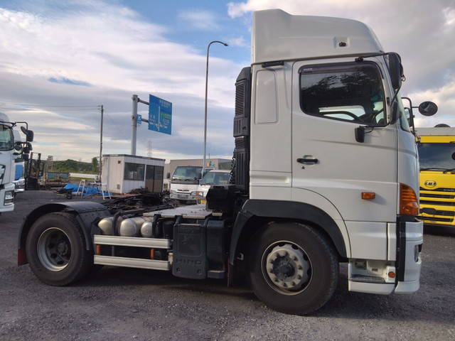日野プロフィアトレーラーヘッド（トラクターヘッド）大型（10t）[写真03]