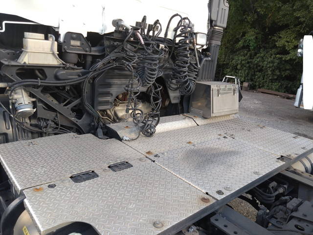 日野プロフィアトレーラーヘッド（トラクターヘッド）大型（10t）[写真06]