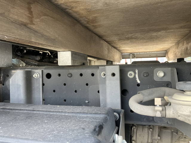 日産アトラス平ボディ小型（2t・3t）[写真17]