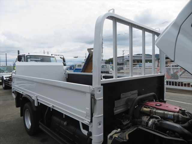 日野デュトロ平ボディ小型（2t・3t）[写真15]