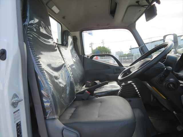 日野デュトロ平ボディ小型（2t・3t）[写真28]