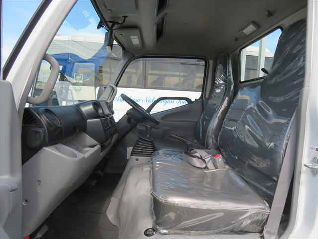 日野デュトロ平ボディ小型（2t・3t）[写真30]