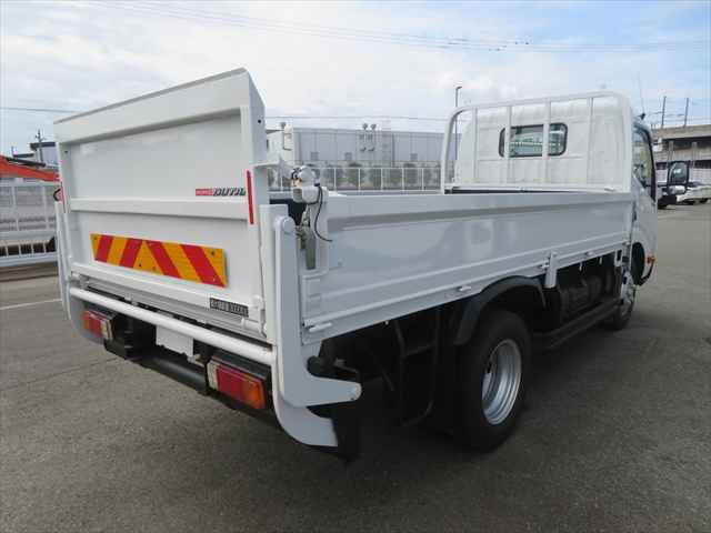 日野デュトロ平ボディ小型（2t・3t）[写真04]