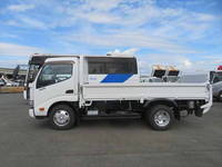 日野デュトロ平ボディ小型（2t・3t）[写真07]