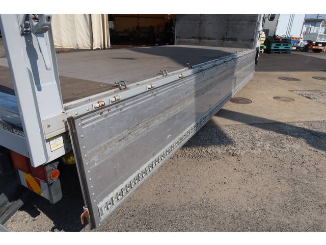 いすゞフォワードアルミウイング中型（4t）[写真10]