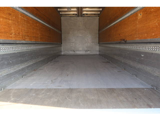 いすゞフォワードアルミウイング中型（4t）[写真15]