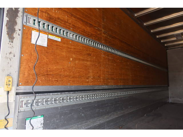 いすゞフォワードアルミウイング中型（4t）[写真17]