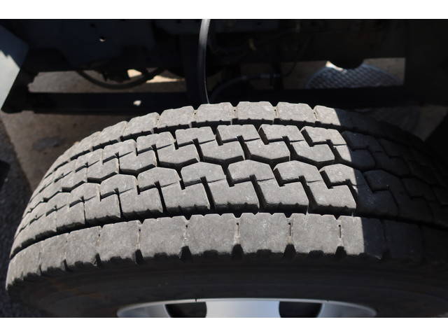 いすゞフォワードアルミウイング中型（4t）[写真21]