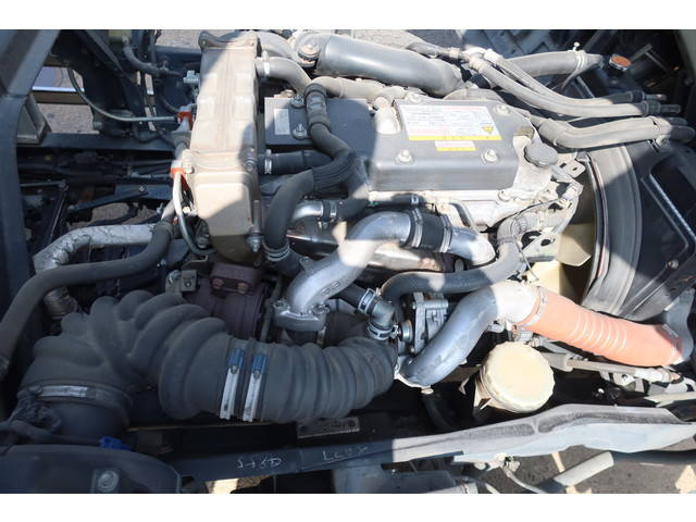 いすゞフォワードアルミウイング中型（4t）[写真22]