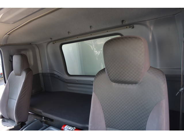 いすゞフォワードアルミウイング中型（4t）[写真35]