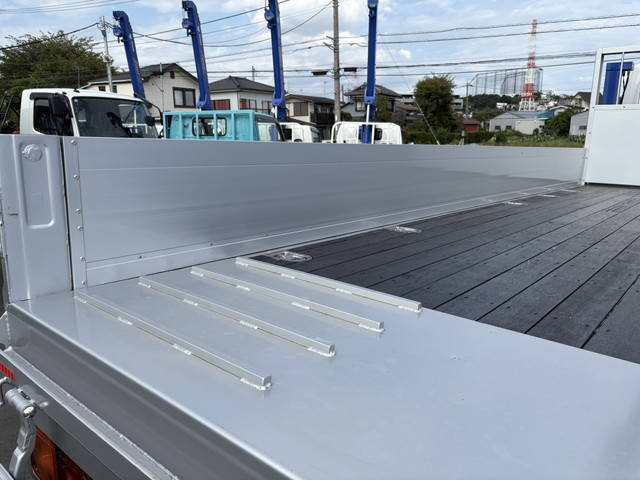 三菱ふそうファイターセルフクレーン4段増トン（6t・8t）[写真10]