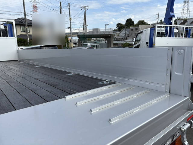 三菱ふそうファイターセルフクレーン4段増トン（6t・8t）[写真11]