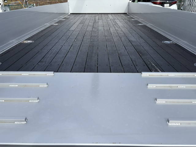 三菱ふそうファイターセルフクレーン4段増トン（6t・8t）[写真12]