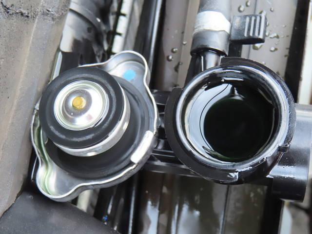 いすゞエルフ平ボディ小型（2t・3t）[写真16]