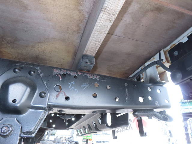 いすゞエルフ平ボディ小型（2t・3t）[写真08]