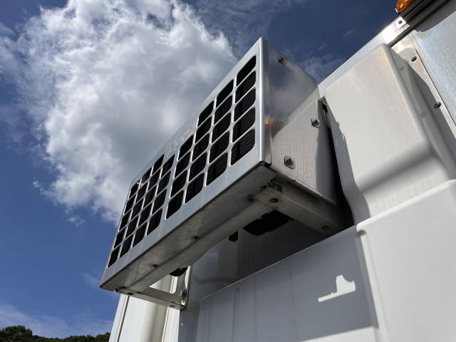 いすゞエルフ冷凍車（冷蔵車）小型（2t・3t）[写真10]