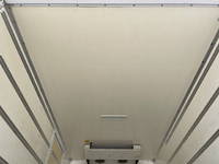 いすゞエルフ冷凍車（冷蔵車）小型（2t・3t）[写真17]