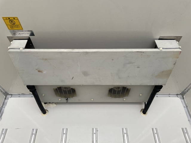 いすゞエルフ冷凍車（冷蔵車）小型（2t・3t）[写真18]