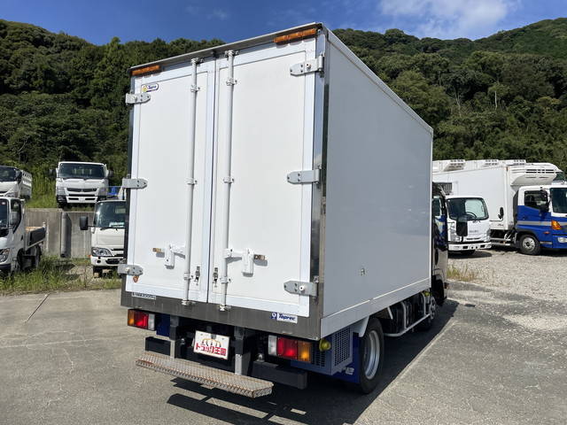 いすゞエルフ冷凍車（冷蔵車）小型（2t・3t）[写真02]