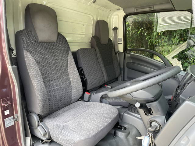 いすゞエルフ冷凍車（冷蔵車）小型（2t・3t）[写真34]