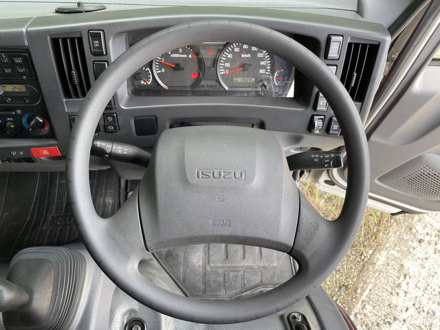 いすゞエルフ冷凍車（冷蔵車）小型（2t・3t）[写真36]