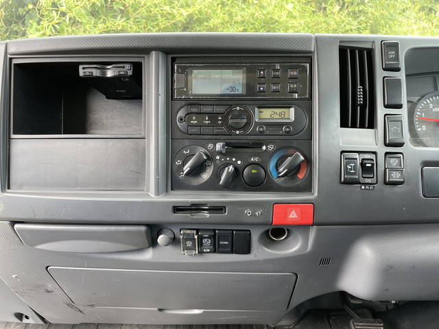 いすゞエルフ冷凍車（冷蔵車）小型（2t・3t）[写真38]