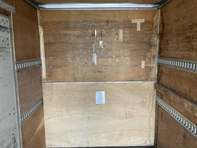 いすゞエルフパネルバン小型（2t・3t）[写真15]