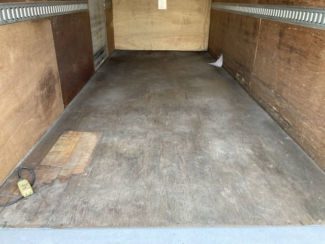 いすゞエルフパネルバン小型（2t・3t）[写真16]