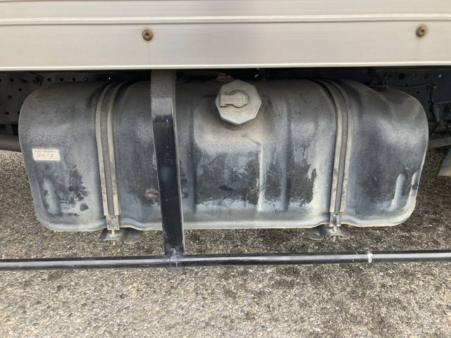 いすゞエルフパネルバン小型（2t・3t）[写真20]