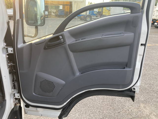 いすゞエルフパネルバン小型（2t・3t）[写真30]
