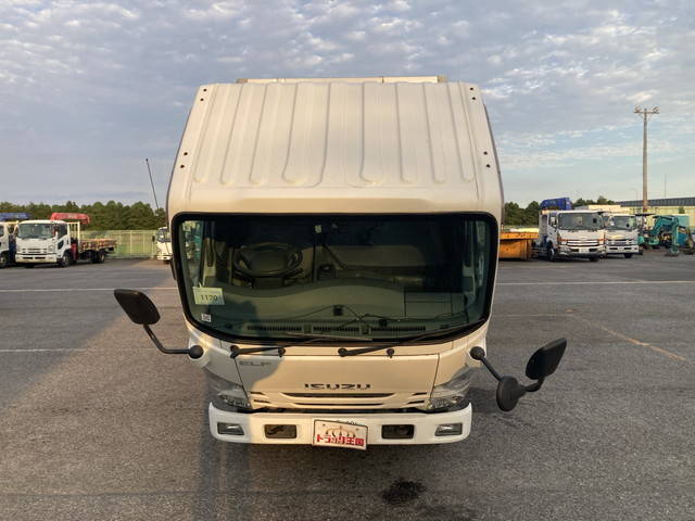 いすゞエルフパネルバン小型（2t・3t）[写真09]