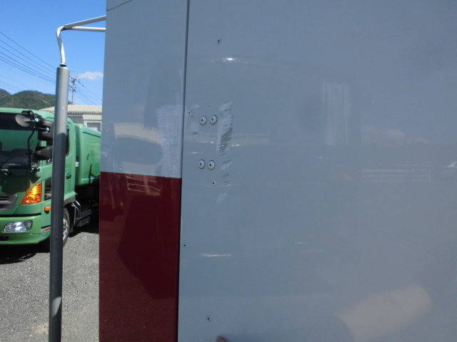 いすゞエルフバキュームカー小型（2t・3t）[写真14]