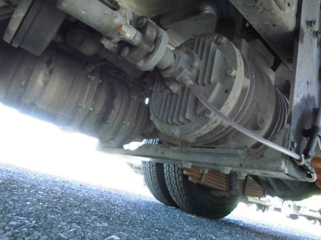 いすゞエルフバキュームカー小型（2t・3t）[写真22]