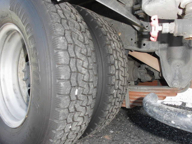 いすゞエルフバキュームカー小型（2t・3t）[写真27]