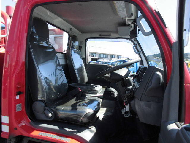 いすゞエルフバキュームカー小型（2t・3t）[写真30]