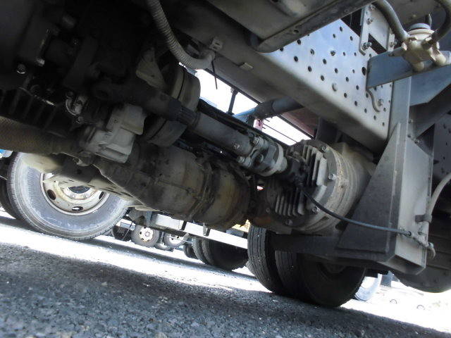 いすゞエルフバキュームカー小型（2t・3t）[写真17]