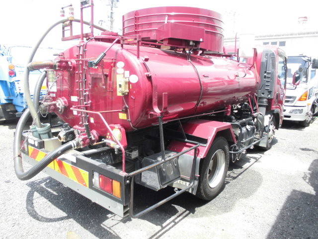 いすゞエルフバキュームカー小型（2t・3t）[写真03]