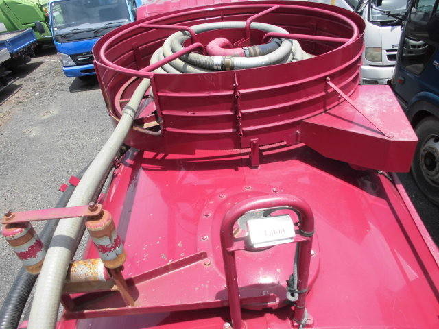 いすゞエルフバキュームカー小型（2t・3t）[写真05]